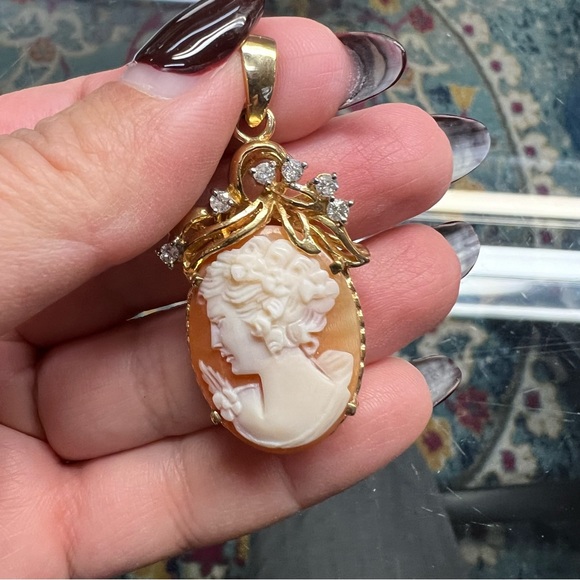 Vintage 14k Yellow Gold Cameo Pendant with Diamonds - Picture 2 of 6